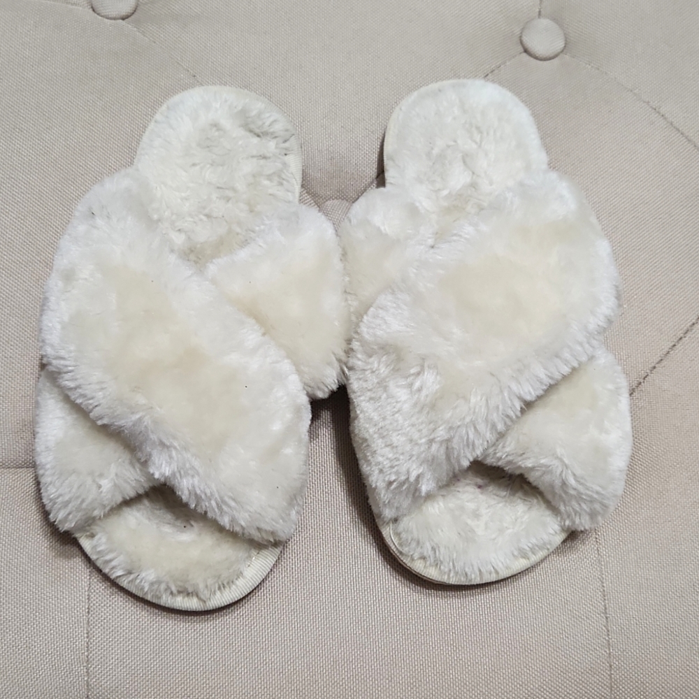 Toddler Girls Fluffy Slippers size 12